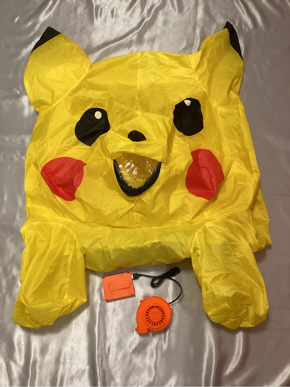 Adult Pokémon Pikachu Inflatable Costume - Picture 6 of 13